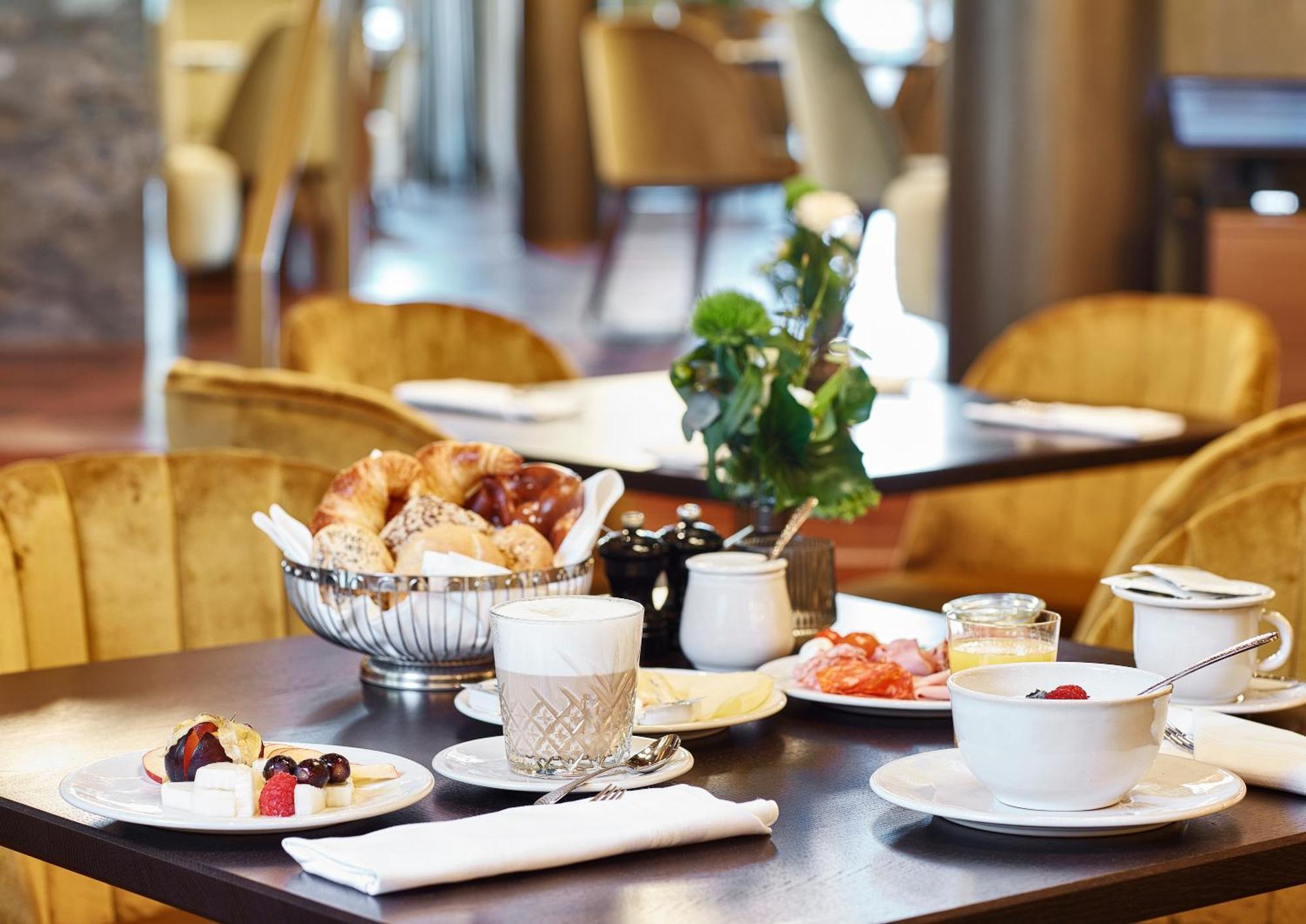 Living Hotel Das Viktualienmarkt München Ngoại thất bức ảnh